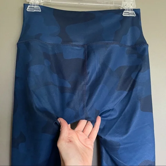 ALO Yoga Navy Blue Camo Airbrush Legging High Rise - Picture 14 of 16